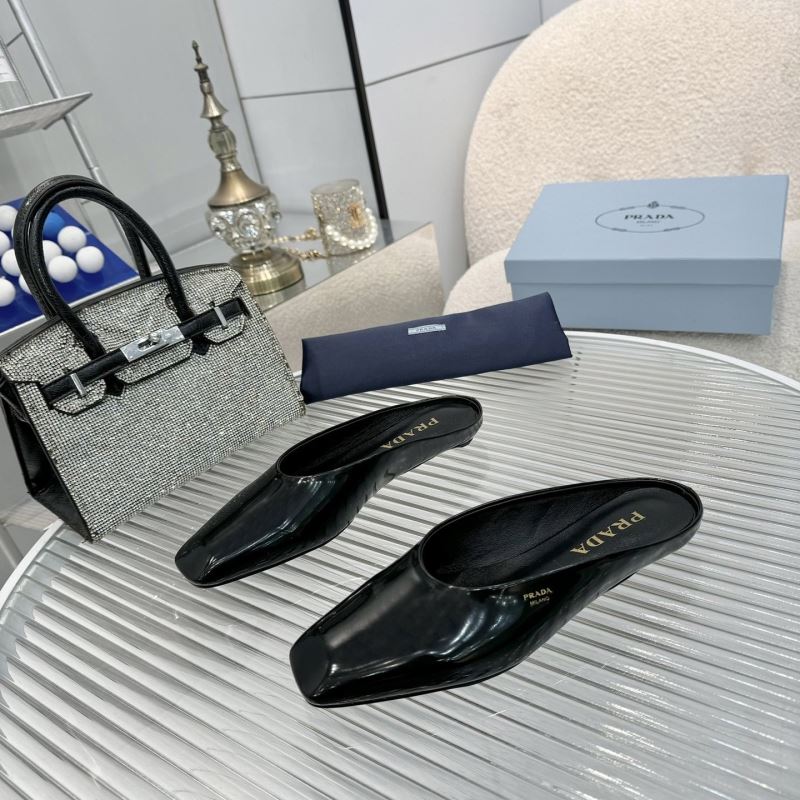 Pra*a slippers